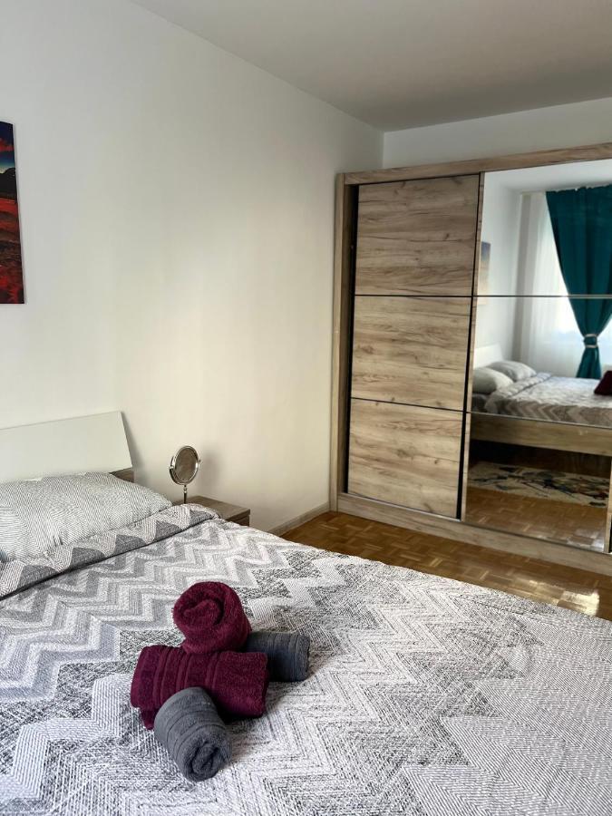 House24 Gari Apartment Брашов Екстериор снимка