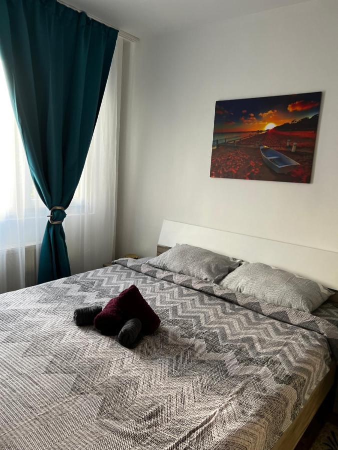 House24 Gari Apartment Брашов Екстериор снимка