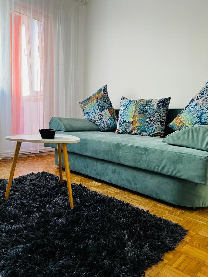 House24 Gari Apartment Брашов Екстериор снимка