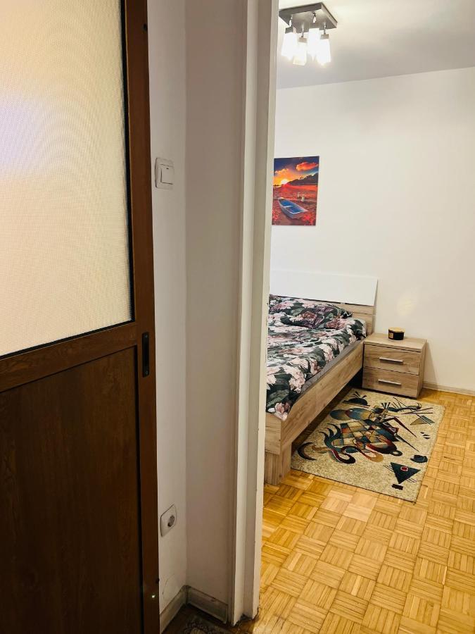 House24 Gari Apartment Брашов Екстериор снимка