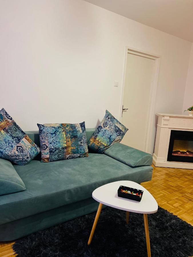 House24 Gari Apartment Брашов Екстериор снимка